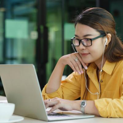 Transforme seu futuro: estude online de graça e conquiste novas oportunidades