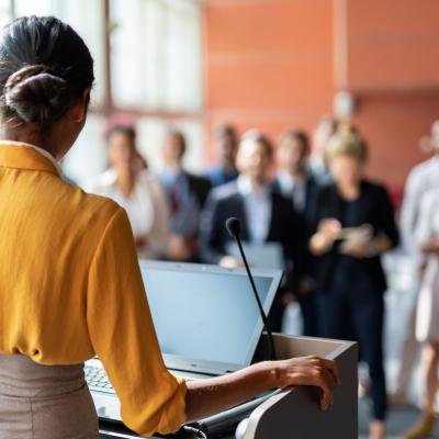 Estratégias para falar em público com segurança