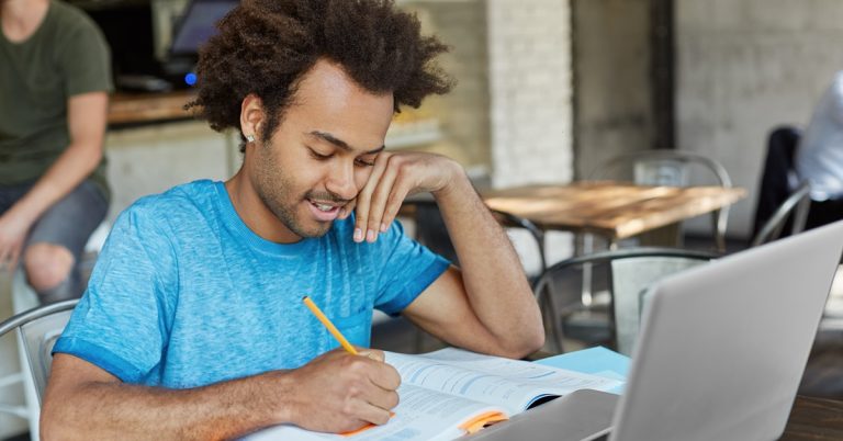 Como se inscrever nos cursos gratuitos do Senac